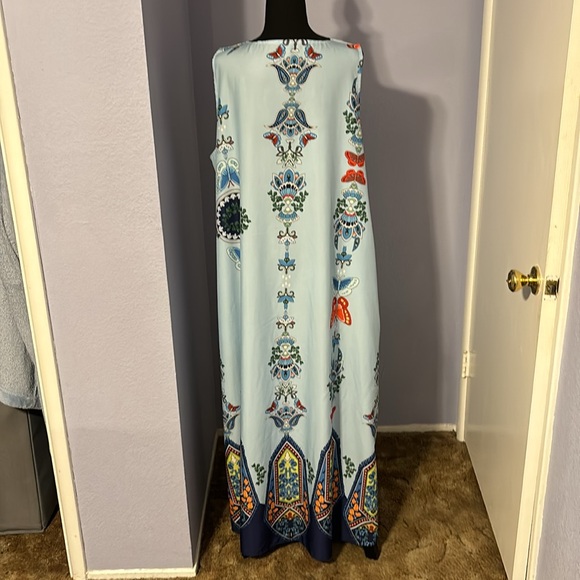 Woman’s Maxi Dress - Picture 2 of 3